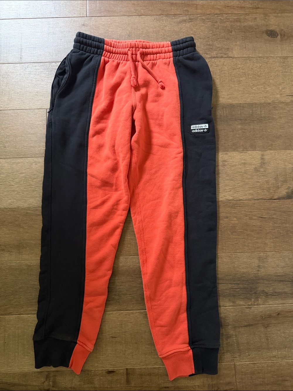 adidas Red and Black Panel Sweatpants 💋